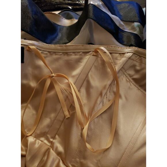 La Femme Strapless Dress Embellished Sz 4 Fit Flare Lined Cocktail (J - Picture 6 of 6